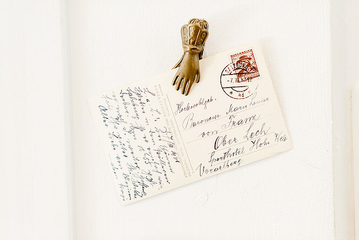 Cartão Postal: “À nobre Baronesa Marie-Louise von Franz” (1938)