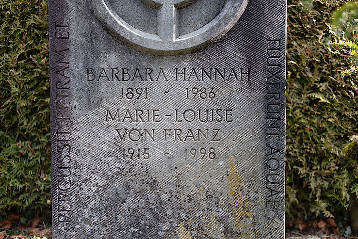 A close-up of part of the inscription on the gravestone